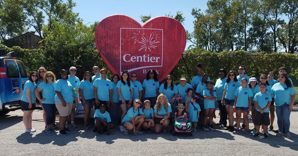 ec-parade Parade image group in front of centier heart